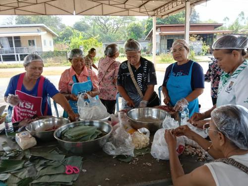 พช.เหล่าเสือโก้ก  ติดตามและสนับสนุนการดำเนินโครงการฝึกอบรมการส่งเสริมอาชีพให้กับประชาชน